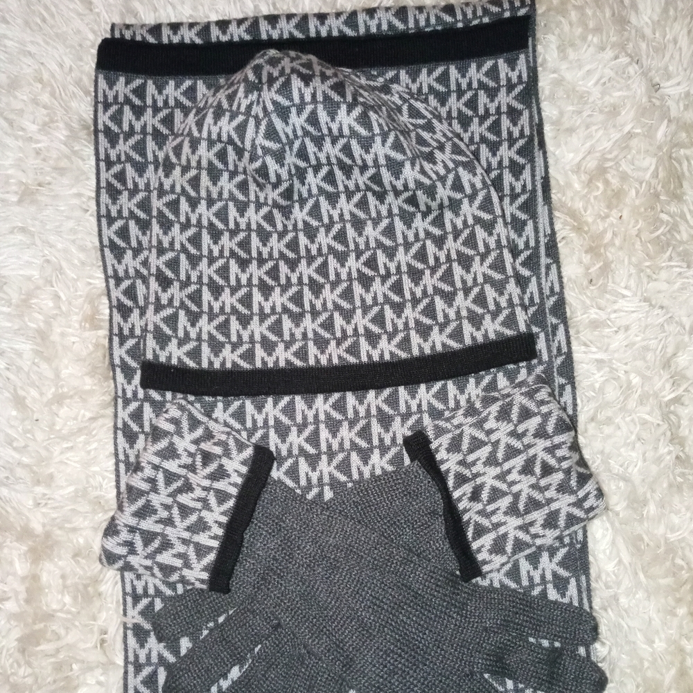 MK Grey Scarf Hat and Glove Set